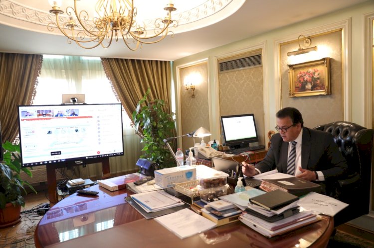 وزير التعليم العالي يصدر قرارًا بإغلاق كيان وهمي بالفيوم