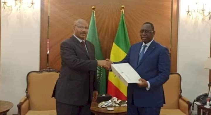 رئيس الإتحاد الأفريقي يؤكد دعمه للحوار بين السودانيين