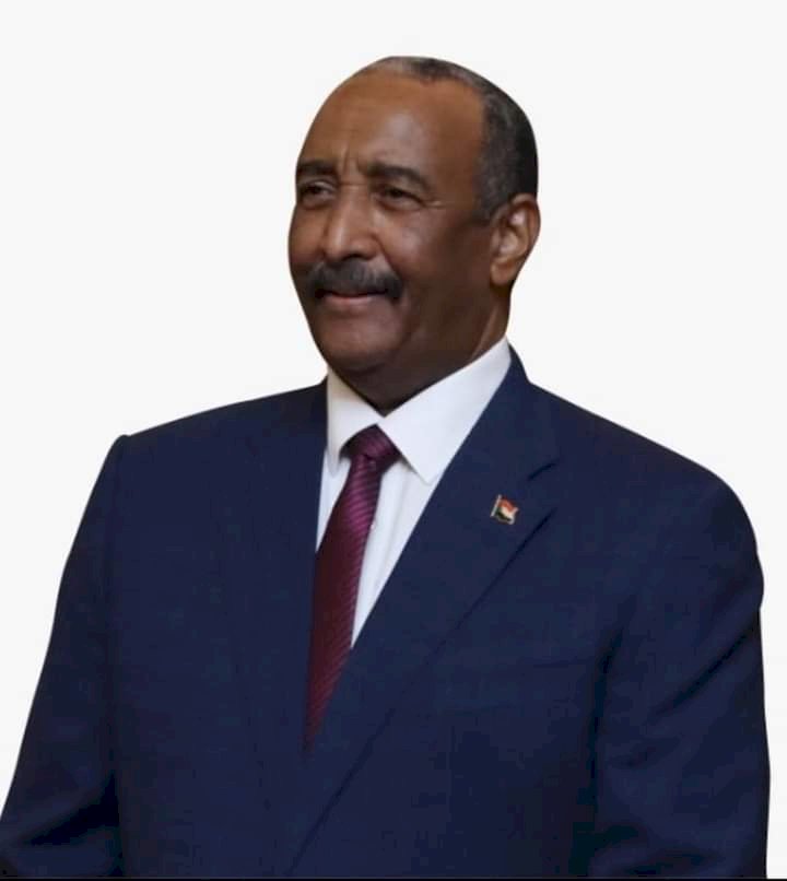 رئيس مجلس السيادة يصدر قراراً بتعيين محافظ لبنك السودان