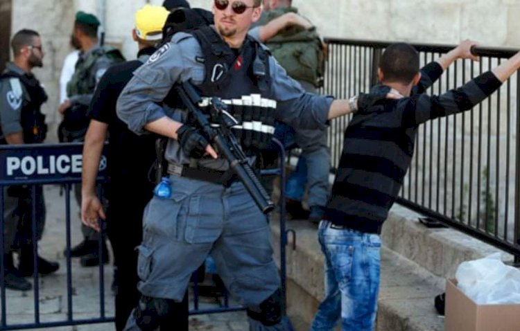 في يوم الطفل الفلسطيني: براءة الأطفال في قبضة الاحتلال