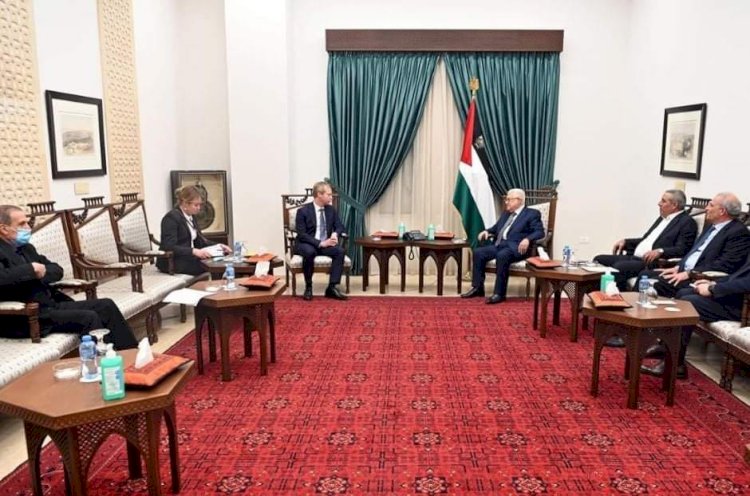 الرئيس الفلسطيني يستقبل مبعوث الاتحاد الأوروبي للسلام في الشرق الأوسط