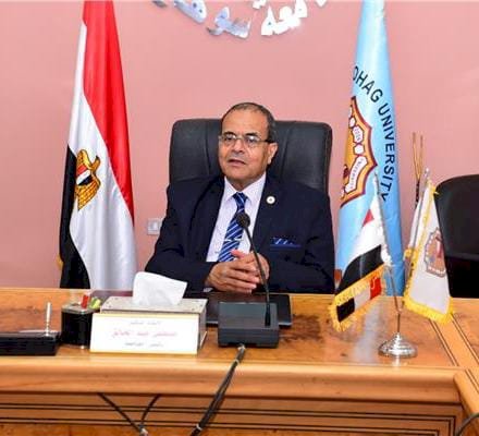 رئيس جامعة سوهاج يهنئ الرئيس السيسي والشعب المصري بالذكرى الاربعين لتحرير سيناء 