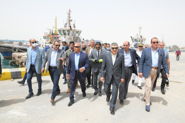 الوزير و ربيع يبحثان سبل التعاون المشترك لبناء أسطول مصري من سفن الصب والوحدات المعاونة