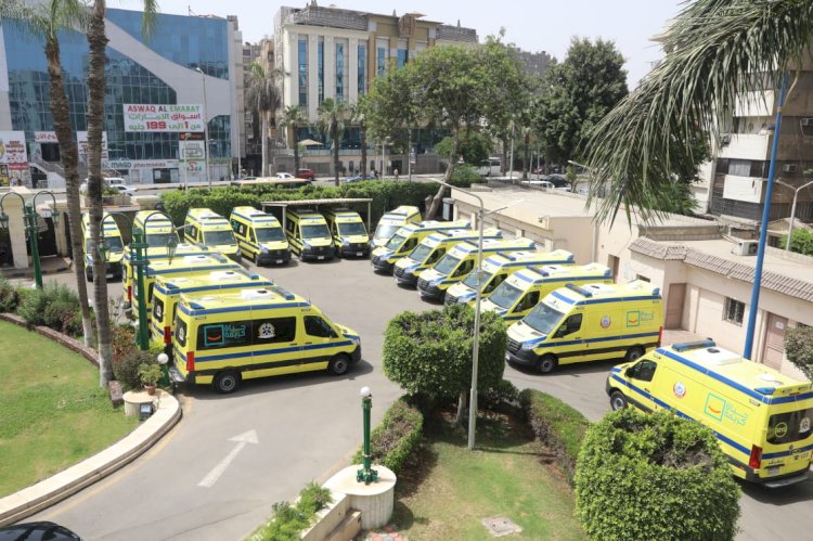 محافظ الجيزة يشهد تسليم ٢٣ سيارة إسعاف جديدة ضمن مبادرة حياة كريمة
