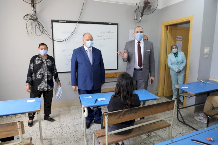 محافظ القاهرة يتفقد عدد من لجان الامتحانات