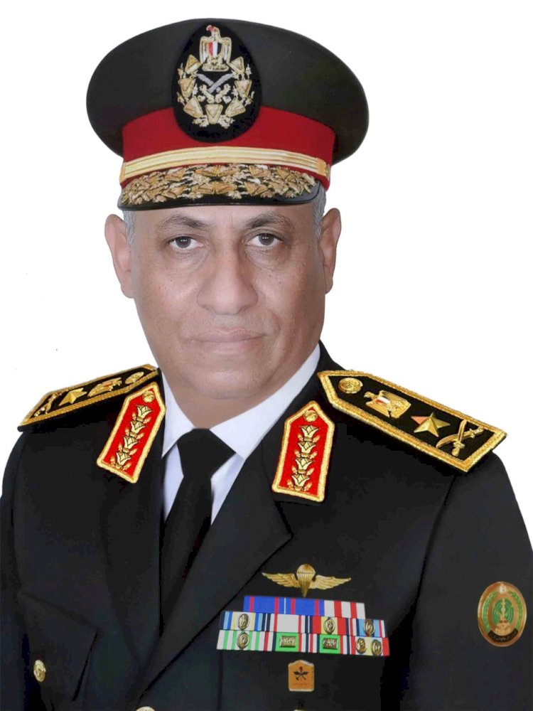 محافظ سوهاج يهنئ الفريق "محمد حجازي" بمناسبة الذكرى 52 لعيد قوات الدفاع الجوي