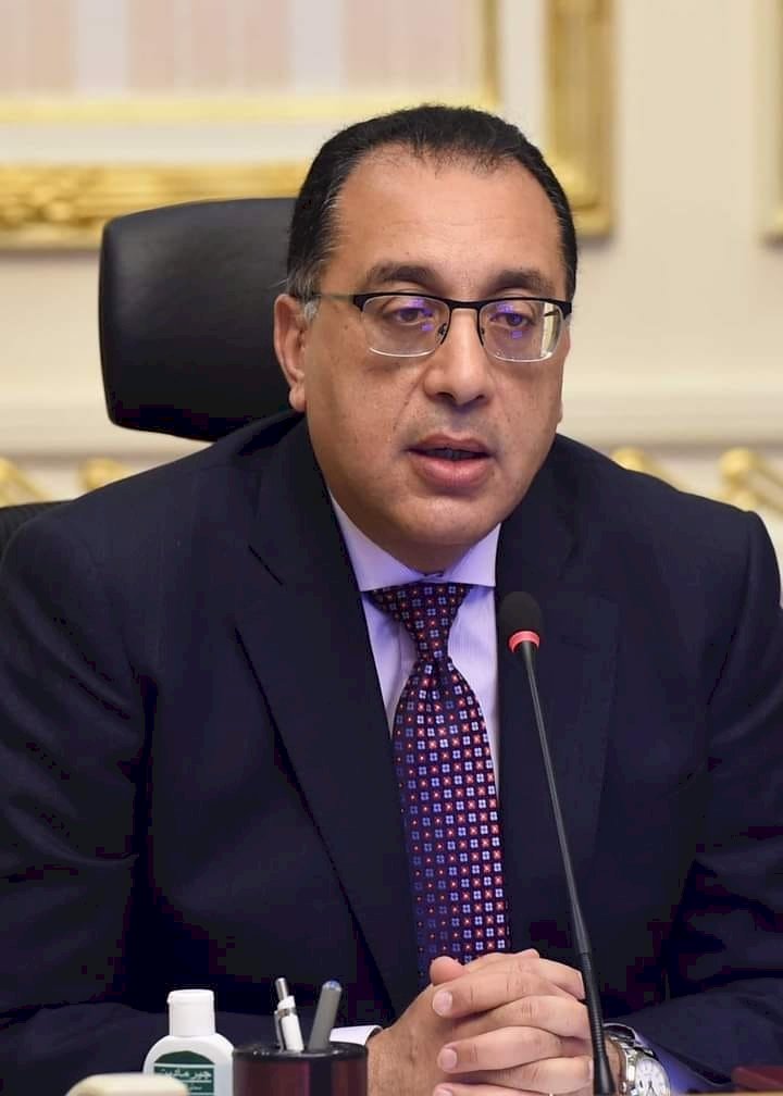 محافظ سوهاج يهنئ رئيس مجلس الوزراء بمناسبة حلول عيد الأضحى المبارك