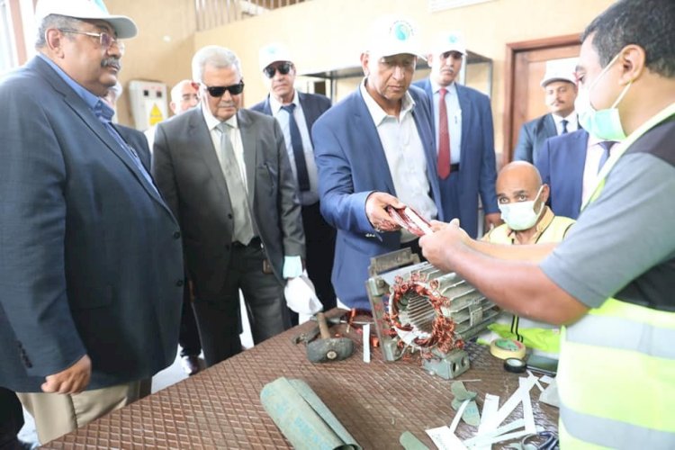 رئيس القابضة للمياه يتفقد أعمال تطوير ورفع كفاءة منشآت ومعدات شركة الصرف الصحى بالقاهرة