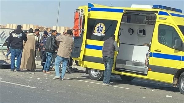 أصيب 4 أشخاص في حادث مروري بطريق مصر أسيوط