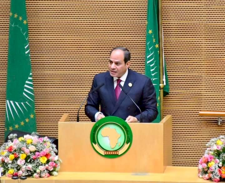 السيسي يؤكد بمناسبة اسبوع الاتحاد الافريقي لاعادة الاعمار والتنمية استمرار مصر
