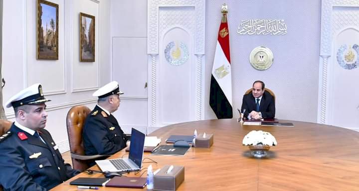 السيسي يجتمع مع قائد القيادة الاستراتيجية والمشرف على التصنيع العسكري