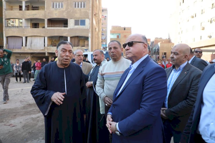 محافظ القاهرة يتفقد  أعمال ازالة تراكمات مخلفات بناء بمنطقة الاربعين بالبساتين