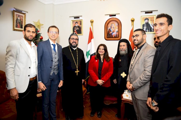 للتهنئة بعيد الميلاد المجيد ربان الكنيسة السريانية الأرثوذكسية يستقبل وزيرة الهجرة