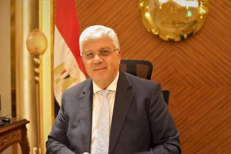 وزير التعليم العالي يتابع دور وحدة إدارة مشروعات تطوير التعليم العالي في مُتابعة البرامج التعليمية الجديدة بالجامعات المصرية