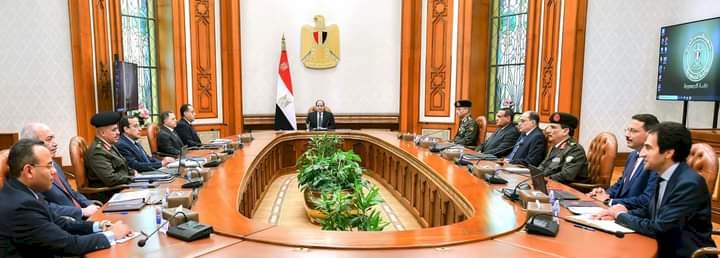 السيسي: يتابع الاستراتيجية القومية لتعمير سيناء