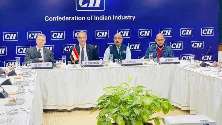 وزير الاتصالات وتكنولوجيا المعلومات يلتقى مع أعضاء اتحاد الصناعة الهندي CII