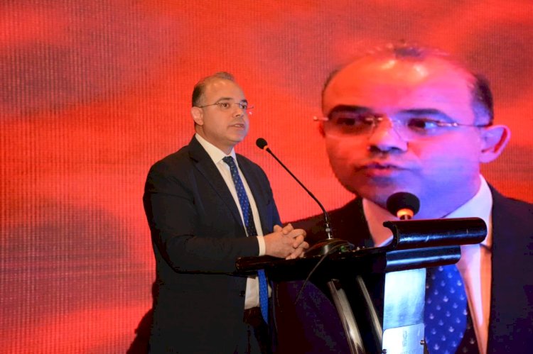 رئيس الرقابة المالية يلقي كلمة رئيسية خلال مشاركته في فعاليات سحور الجمعية المصرية لشباب الاعمال