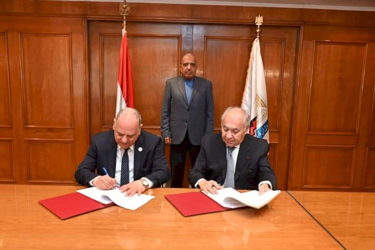 وزير قطاع الأعمال العام يشهد توقيع مذكرة تفاهم لتطوير شركة النصر لصناعة المواسير       