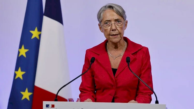 رئيسة وزراء فرنسا تسافر إلى مكان حادث طعن 7 أشخاص بمدينة أينسي