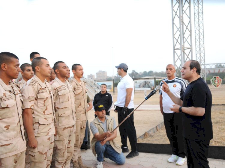 الرئيس السيسي يعلق على نتائج الأكاديمية العسكرية فى إعداد الموظفين