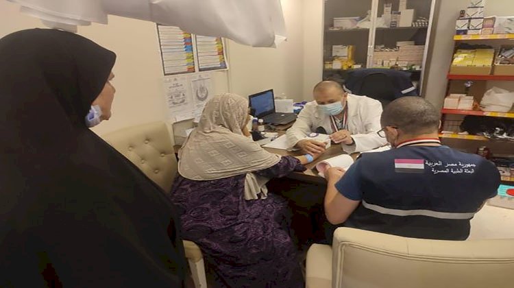الصحة: البعثة الطبية المصرية قدمت خدماتها لـ 1503 حجاج في عيادات المدينة المنورة ومكة المكرمة