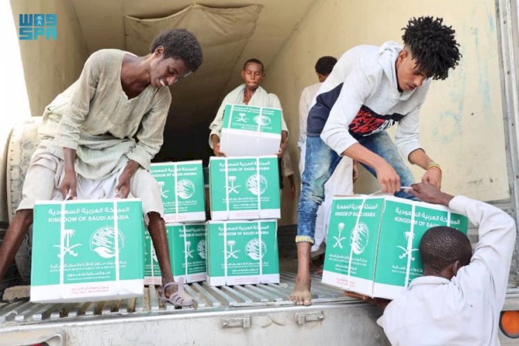 مركز الملك سلمان للإغاثة يدشن توزيع 60 ألف سلة غذائية ضمن مشروع دعم الأمن الغذائي في السودان