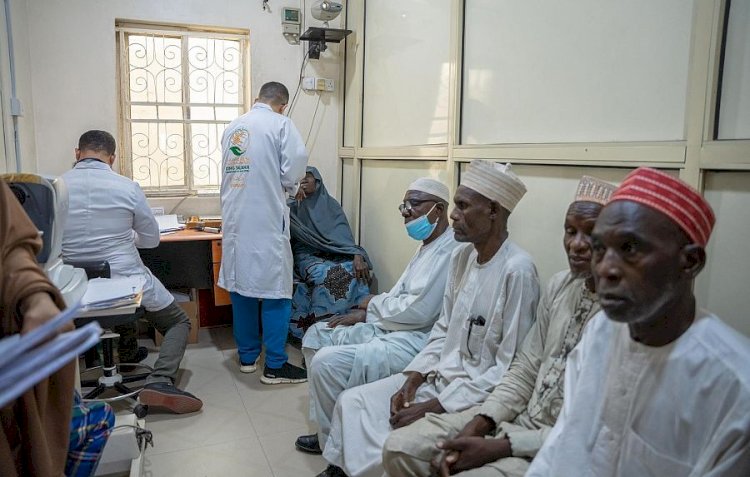 مركز الملك سلمان للإغاثة يختتم برنامج لمكافحة العمى في نيجيريا   