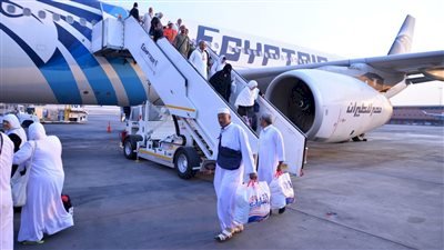 غدا.. مصر للطيران تبدأ جسرا جويا من 176 رحلة لعودة الحجاج إلى أرض الوطن