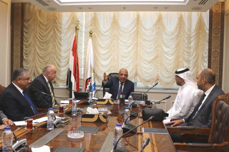 وزير قطاع الأعمال العام يبحث مع "العربية للاستثمار والإنماء الزراعي" فرص التعاون والاستثمار في توشكى