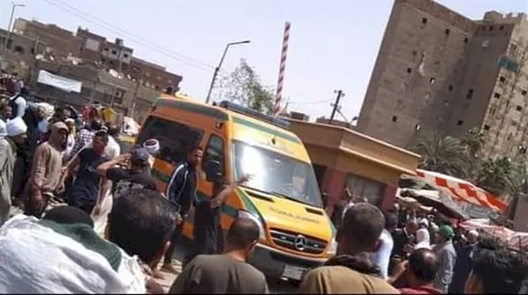 مصرع شخص وإصابة زوجته في إنقلاب سيارة بسوهاج