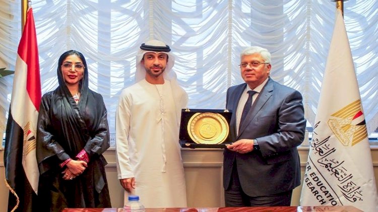 وزير التعليم العالي يستقبل ملحق التعليم وعلوم التكنولوجيا لدولة الإمارات بالقاهرة 