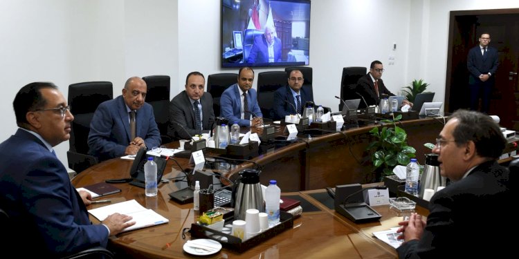 رئيس الوزراء يتابع مستجدات مشروع إنتاج حامض الفوسفوريك بـ"أبوطرطور"