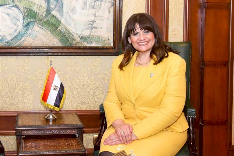 برلمانية: وزيرة الهجرة وعدت بدراسة مطالب المصريين فى الخارج وحل مشاكلهم