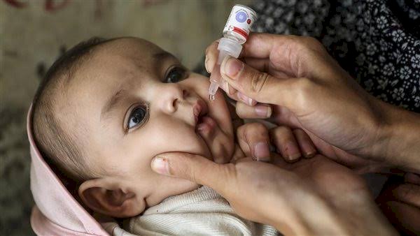 استمرار حملة التطعيم ضد مرض شلل الأطفال بقرى مركز ومدينة الحسنة