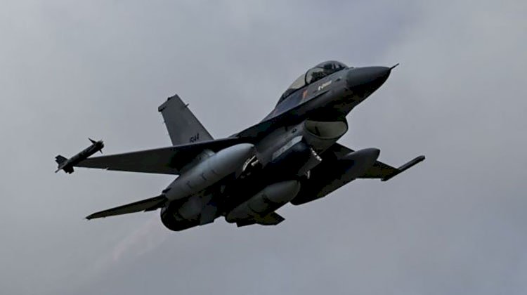 زيلينسكي: أمريكا ستساعد في تدريب طيارينا على استخدام طائرات "إف - 16"