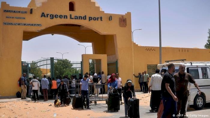 المنظمة الدولية للهجرة: حوالى 300 ألف سودانى وصلوا إلى مصر بعد الأزمة