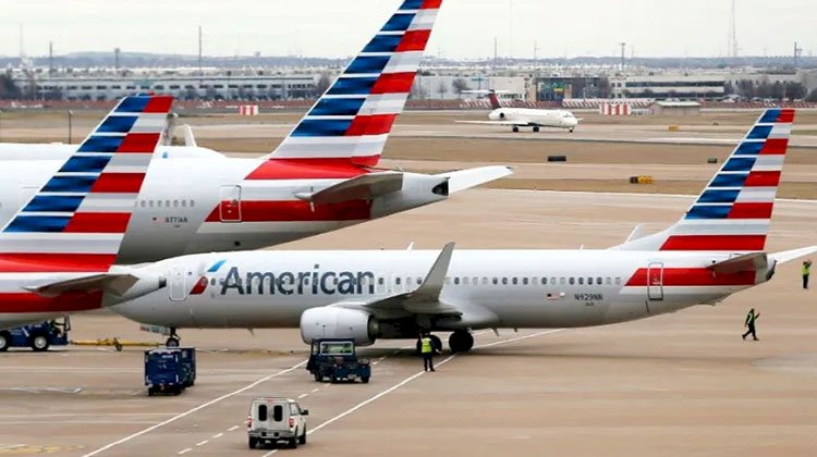 إلغاء 900 رحلة طيران فى أمريكا بسبب إعصار إداليا شديد الخطورة