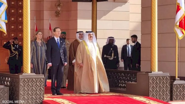 وزير الخارجية الإسرائيلي يصل البحرين في زيارة دبلوماسية
