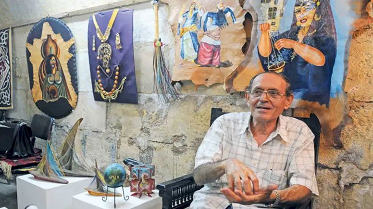 نقل الفنان التشكيلى عز الدين نجيب للعناية المركزة بعد تعرضه لأزمة صحية
