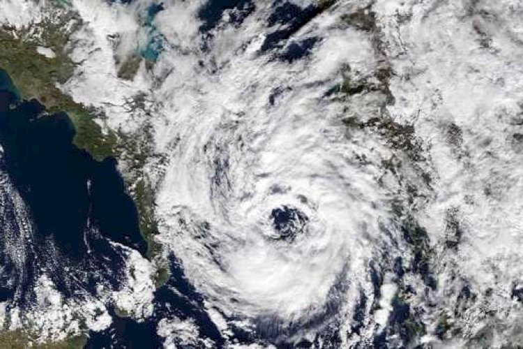 الإعصار دانيال يتسبب في غرق مناطق بليبيا
