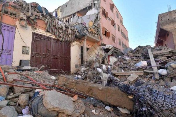 ارتفاع أعداد ضحايا زلزال إلى 2497 قتيل و2476 مصاب
