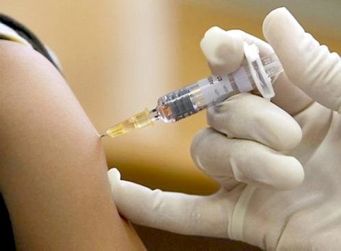 "المصل واللقاح": تطعيم الأطفال ضد الأنفلونزا ضرورى قبل دخول المدارس