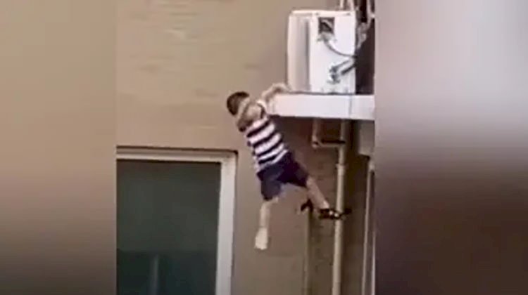 مصرع طفل سقط من الطابق الخامس بمنزله أثناء اللهو