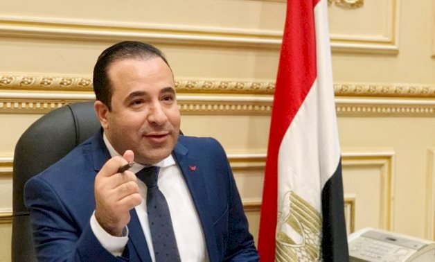 اتصالات النواب: السيسي نجح في تطوير كل شبر على أرض مصر