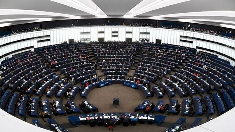 البرلمان الأوروبي يوجه اتهامات خطيرة لأذربيجان بسبب إقليم قره باغ