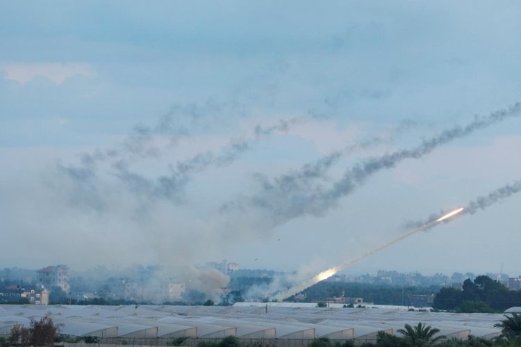 إطلاق عشرات الصواريخ من قطاع غزة نحو إسرائيل