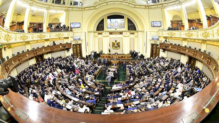 النواب يناقش مشروع قانون يقر تيسيرات للمصريين المقيمين بالخارج