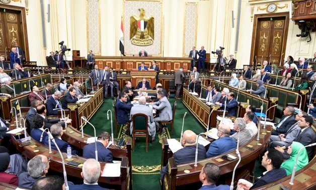 البرلمان يناقش مشروع قانون سجل المستوردين