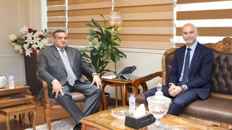 وزير التنمية يبحث مع قنصل عام فرنسا بالإسكندرية مجالات التعاون المشترك بين الجانبين 