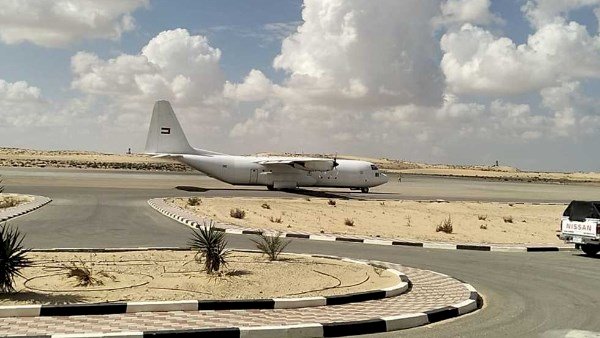 مطار العريش يستقبل طائرة مساعدات كويتية لأهالي غزة
